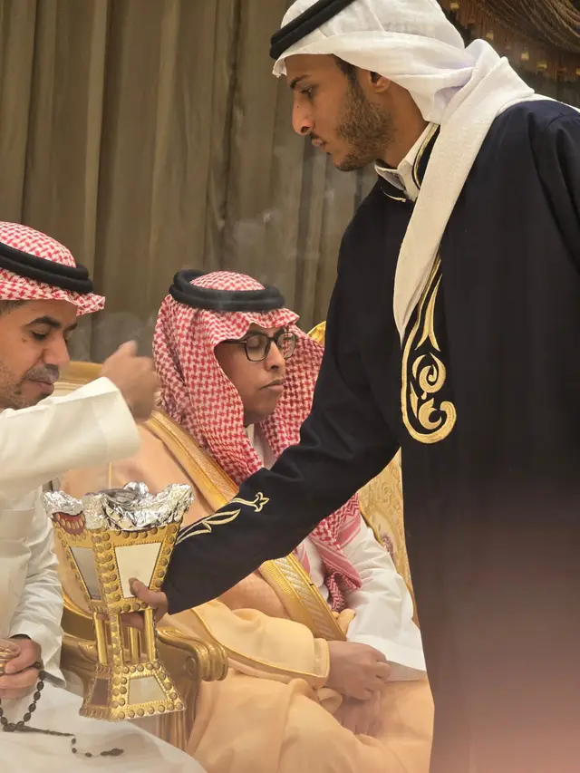 قهوجين وصبابين قهوة