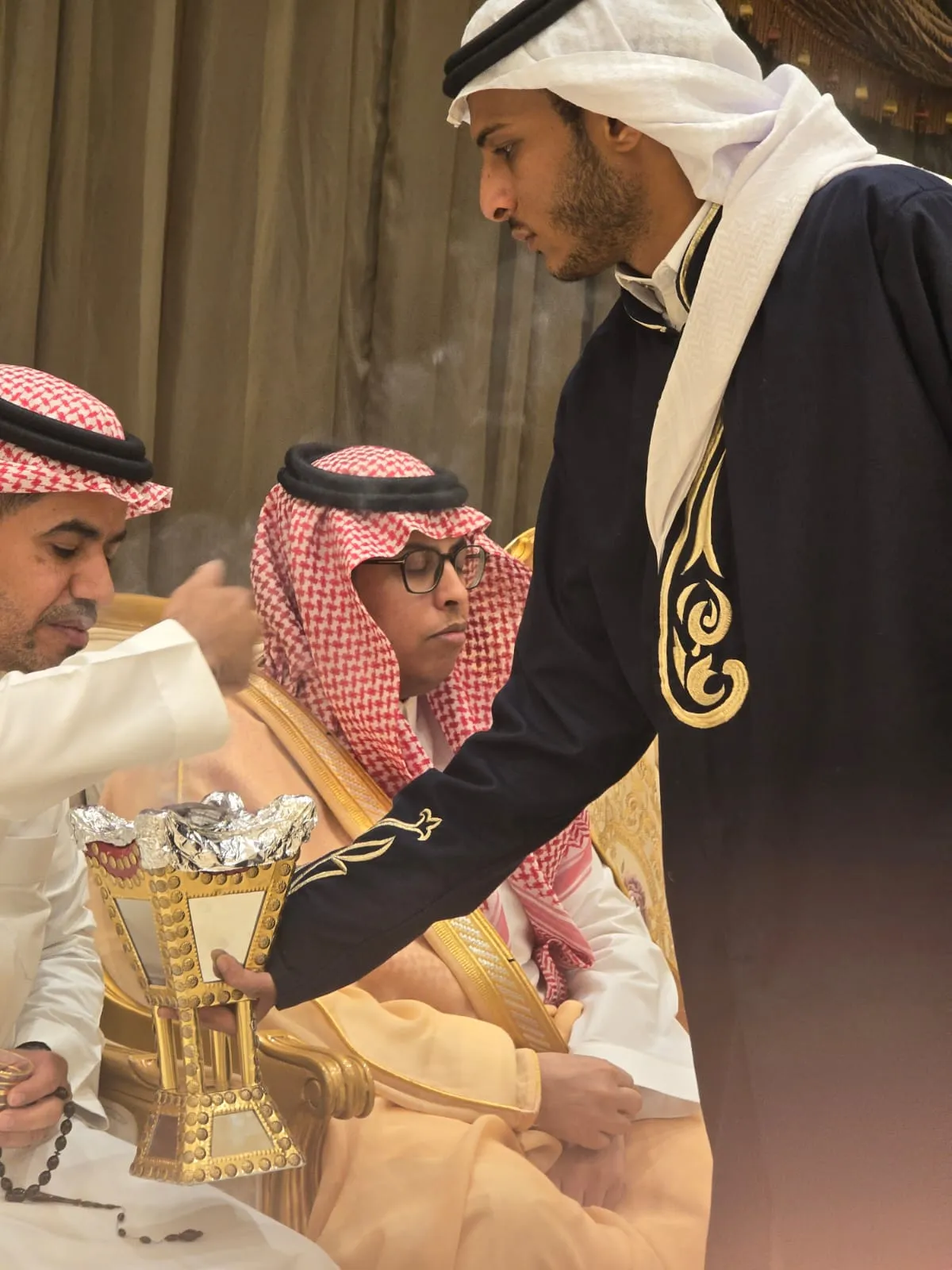 قهوجين وصبابين قهوة